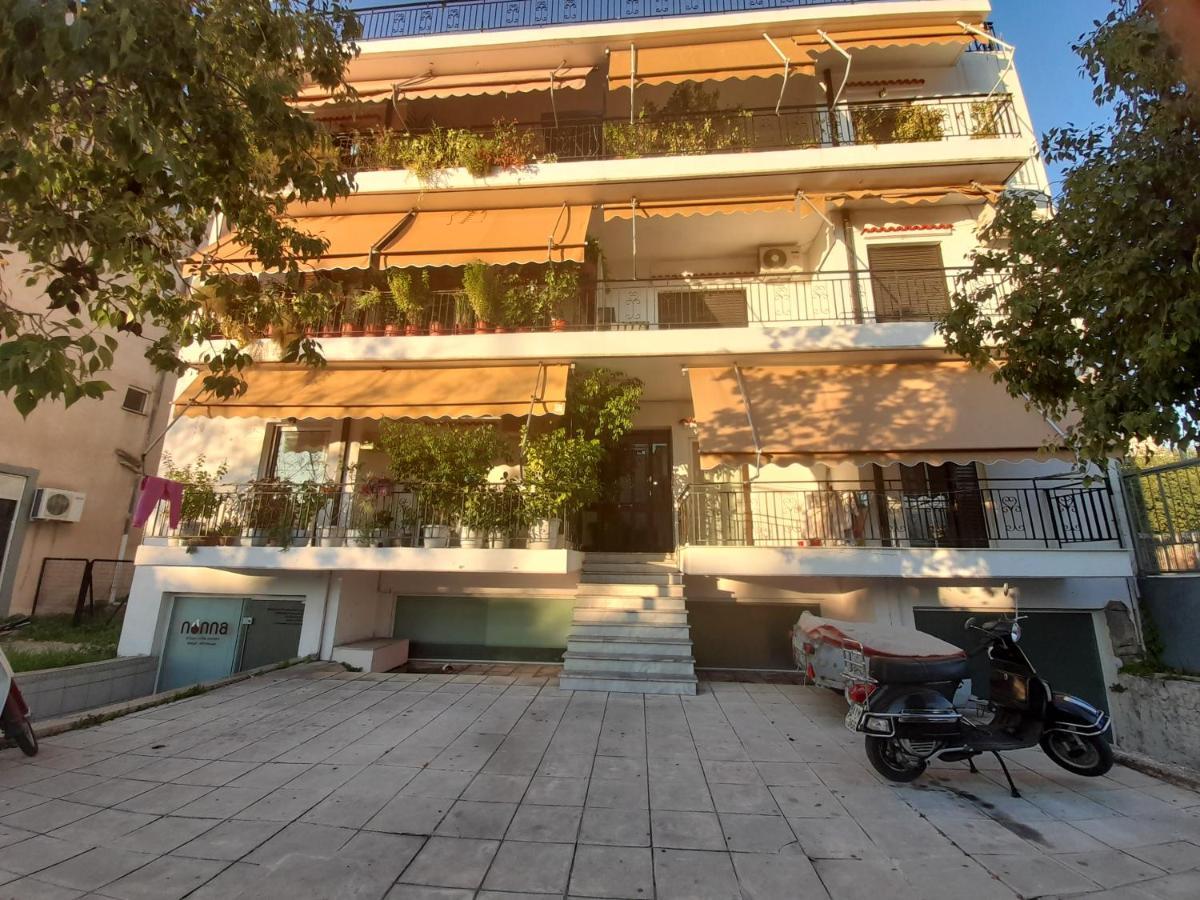 Luchia Lägenhet Patras Exteriör bild